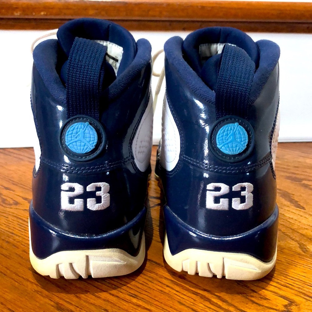 Jordan 9 Retro (GS) Mid Men’s Size 9.5 in Preloved Condition!